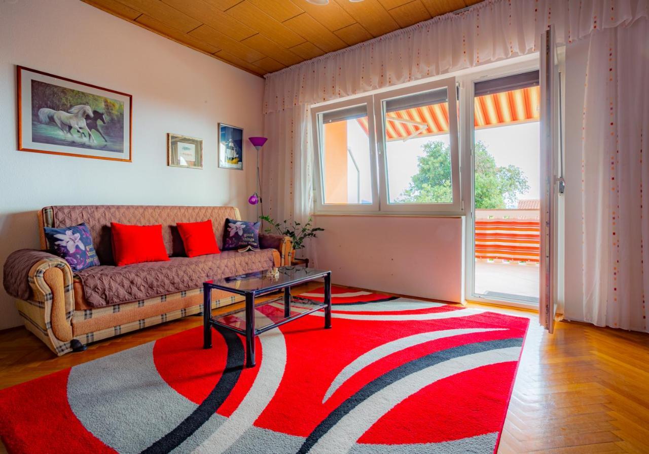 Villa Brucker Kozino Luaran gambar