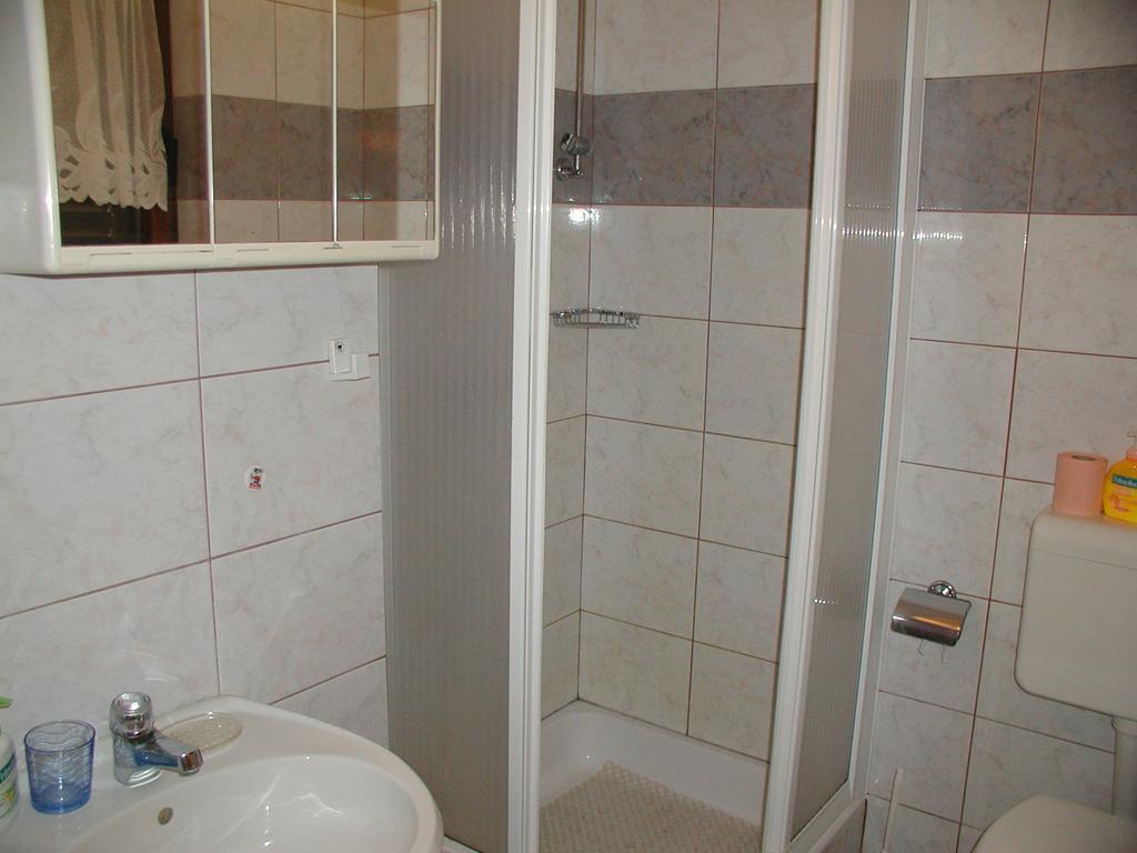 Villa Brucker Kozino Luaran gambar