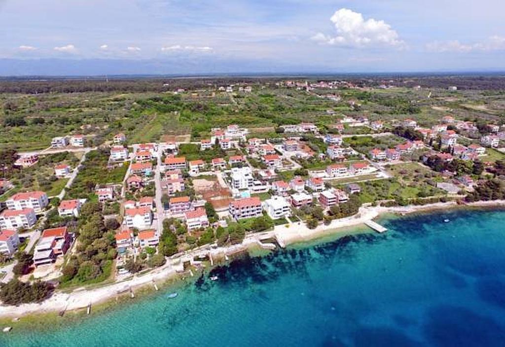 Villa Brucker Kozino Luaran gambar